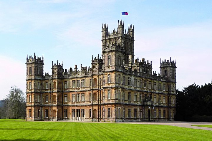 Downton Abbey TV locations Day Trip with Entrance to Highclere Castle and Walking Tour of Oxford